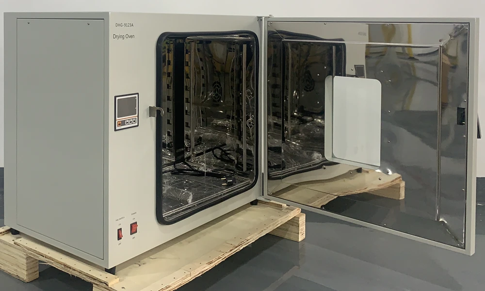 Forced-air-lab-drying-oven-inner-chamber