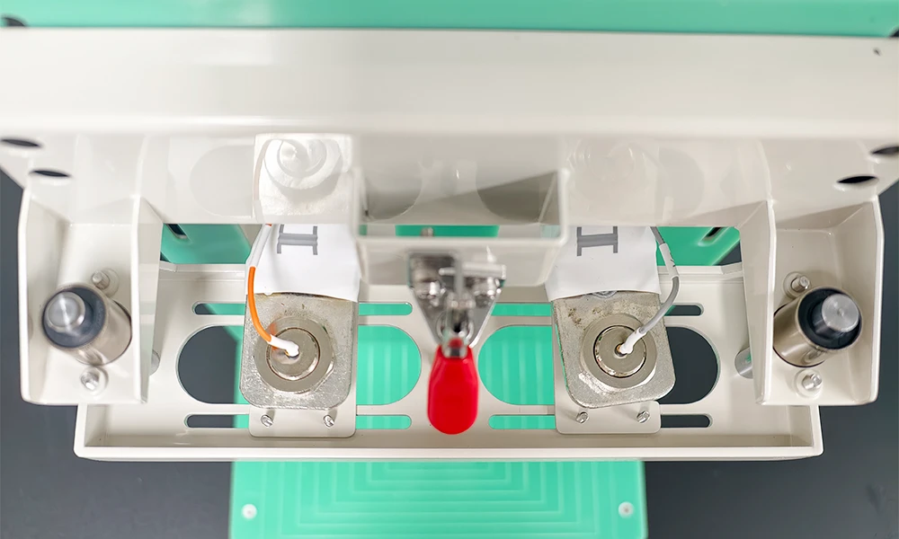 TOB-MDCJ-F1-8CH-D1 5V300A High-Current Prismatic Cell Test Fixture