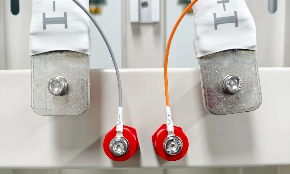 TOB-MDCJ-F1-8CH-D1 5V300A High-Current Prismatic Cell Test Fixture