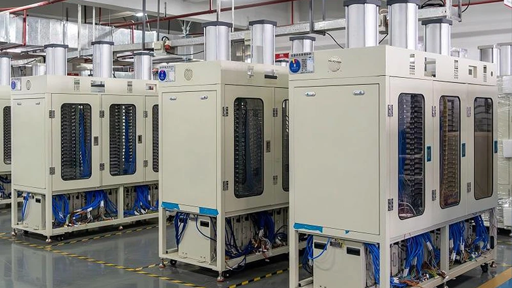 Pouch Cells heating press formation machine